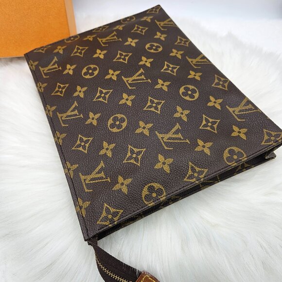 Louis Vuitton  Monogram Pouch 26cm[5KKZrE] - Picture 9 of 17